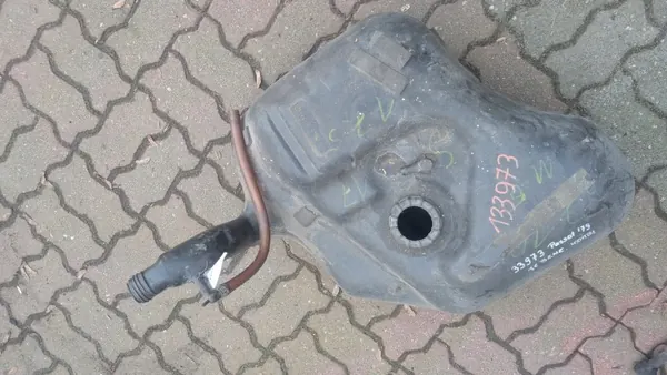 Polttoainesäiliö OEM 10430773 VW Passat B1 1.6 Farmarille image 2