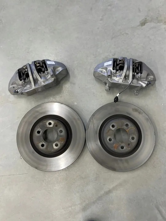 Kit de travões dianteiros Audi Q5 80A Lift 2.0 TDI OEM image 2