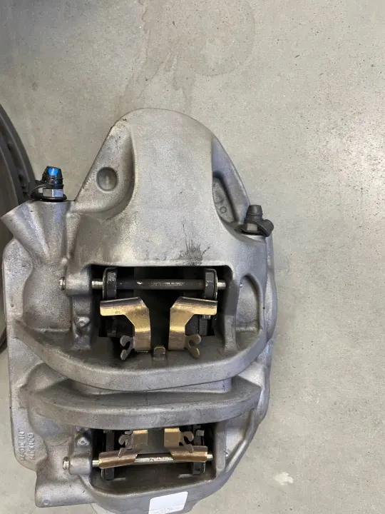Kit de travões dianteiros Audi Q5 80A Lift 2.0 TDI OEM image 5