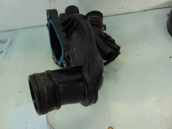 Boîtier de thermostat OEM Ilza-137059- pour Peugeot 207 image 5