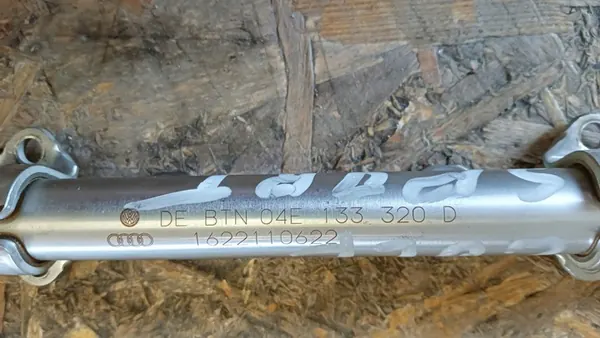 GOLF 7 SPORTSVAN TSI Rampe d'injection 04E133320D image 2