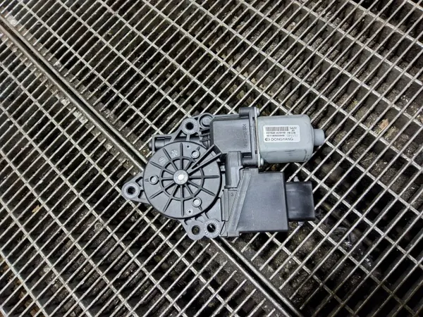 Motor de janela Kia OEM 82450-A2010 - Usado image 2