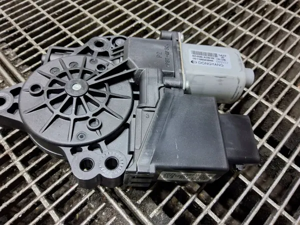 Motor de janela Kia OEM 82450-A2010 - Usado image 3