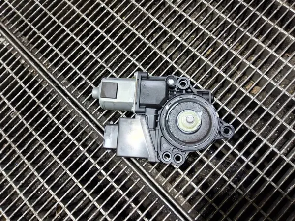 Motor de janela Kia OEM 82450-A2010 - Usado image 4
