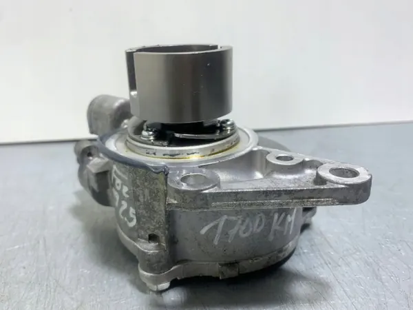 Pompe à vide Subaru OEM FBZ26264 - Occasion image 7