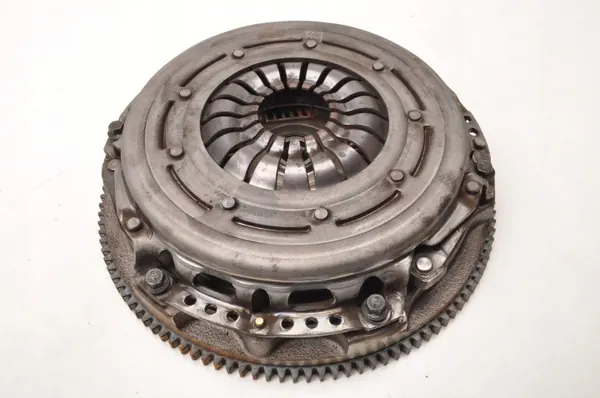 Kopplingskit Ford Fiesta MK8 1.1 OEM CA6G-6375-CC image 2
