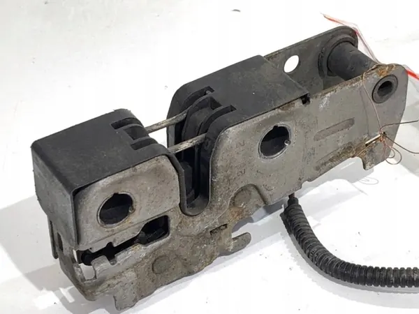 OEM 5M1823509D etukonepeltilukko VW Golf Plus:lle image 3