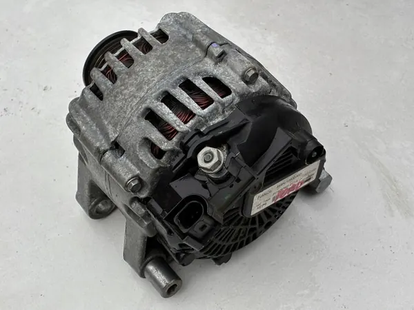 Vaihtovirtageneraattori Ford C-Max II Focus MK3 Kuga 2.0 TDCI AV6N-10300-MD image 3