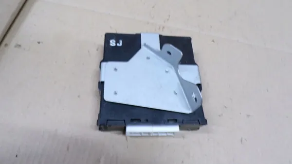 Controlador de caixa Subaru OE 31711AK530 - Usado image 3