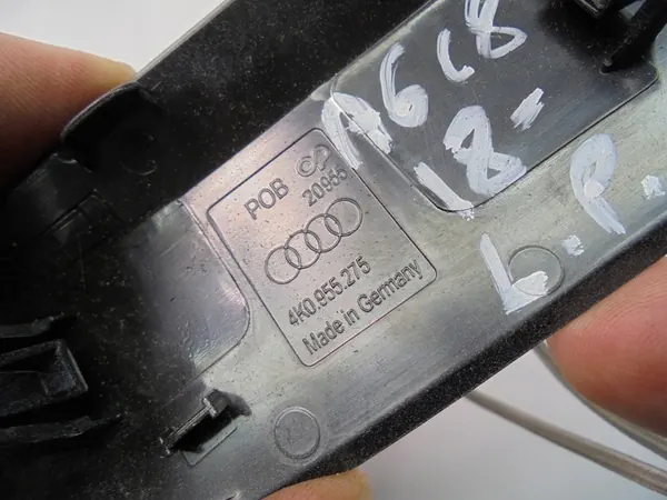 Audi A6 C8 Wasbakdeksel Links Voor 4K0955275 image 4