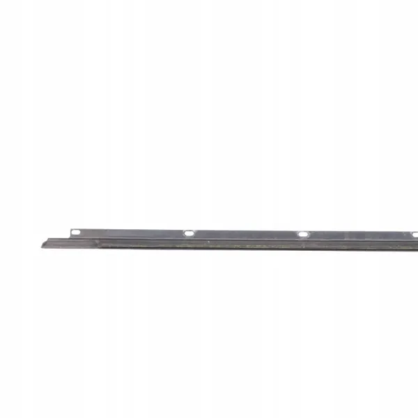 VW Golf Mk5 Höger Framdörrlist OEM 1K4837478D image 9