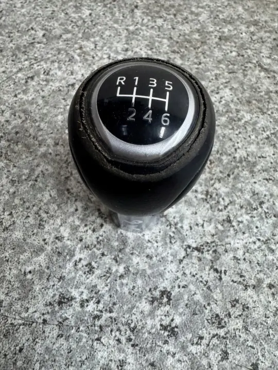 Pomo de Cambios OEM Mazda 6 GJ 2012-2017 Manual image 2