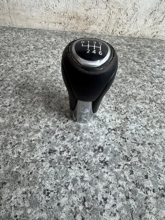 Pomo de Cambios OEM Mazda 6 GJ 2012-2017 Manual image 3
