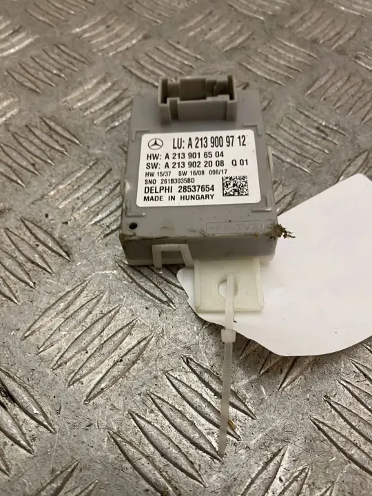 Module de contrôle d'éclairage Mercedes-Benz OEM A2139009712 image 3