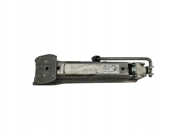 Mercedes-Benz C-Class Abschlepphaken OEM A0005845207 image 2