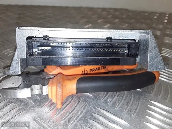 2011 Opel Movano A ECU 8200942209A image 3