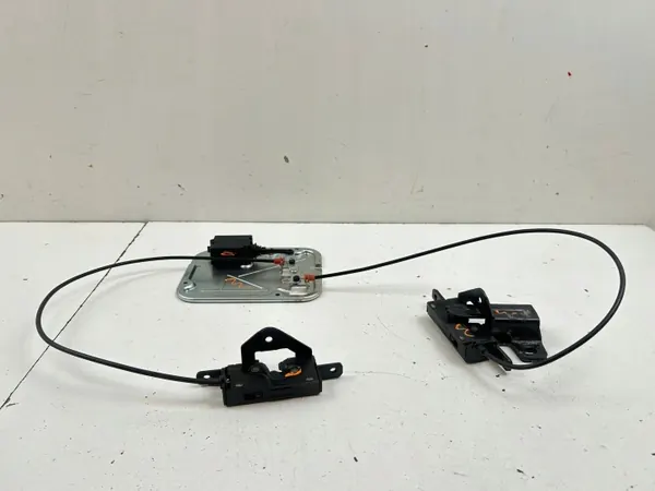 OEM 8408497 Actuador de cerradura portón BMW X5 E53 image 3