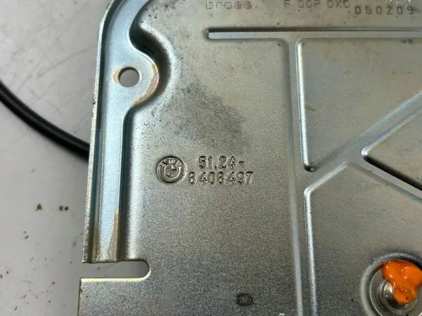 OEM 8408497 Actuador de cerradura portón BMW X5 E53 image 6