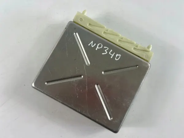 Computadora Transmisión Volvo OEM 26042335 Usado image 2