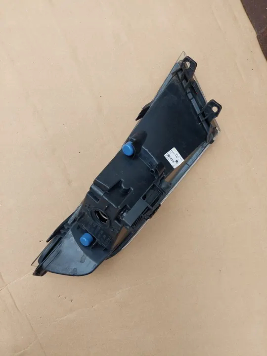 Lâmpada Halógena Skoda Fabia III Direita OE 6V0941700A image 3