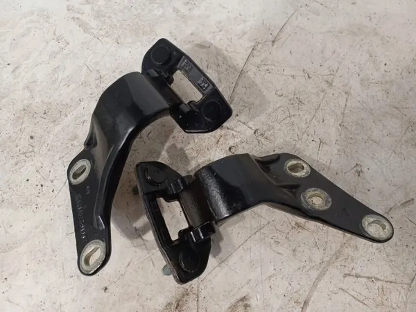 Bisagra de maletero Mercedes-Benz GL X164 OEM A1647401337 image 3