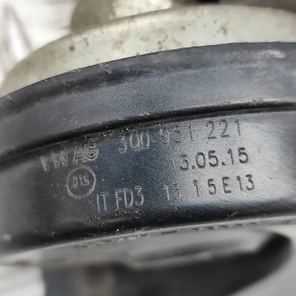 KLAKSON VW PASSAT VARIANT B8 3Q0951221 image 6