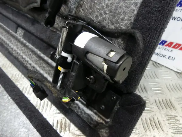BMW X5 G05/F95 Tavaratilan pohja OEM 5A0B6D4 - 33t km image 10