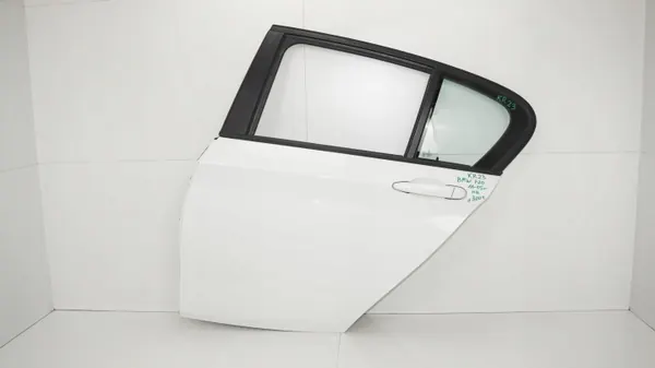 BMW F20 Linke Hintertür OEM 360188386 - Gebraucht image 2