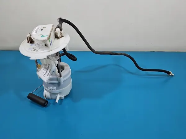 Brandstofpomp Peugeot 3008 II 1.6 T Hybrid4 9823896880 image 4