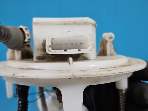 Brandstofpomp Peugeot 3008 II 1.6 T Hybrid4 9823896880 image 8