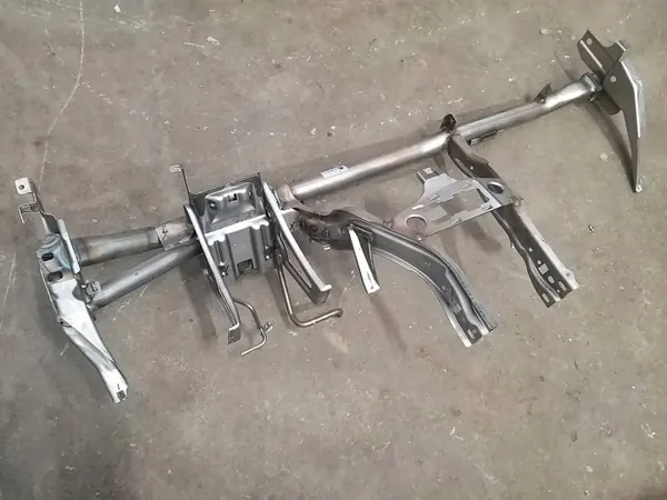 Skoda Yeti Mittariston Kehys OEM 5L1857017B image 2