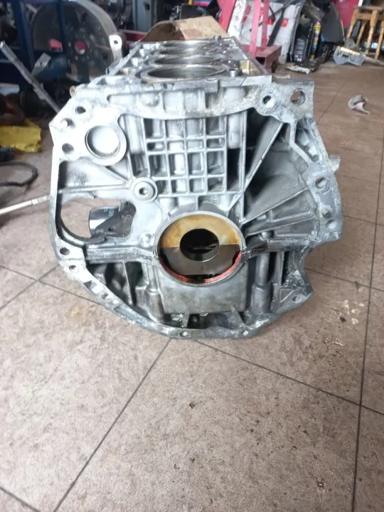Bloc moteur inférieur MR20 Nissan Qashqai 2.0 image 7