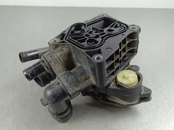 Kia termostathus OEM 256002S000 - Begagnad image 6