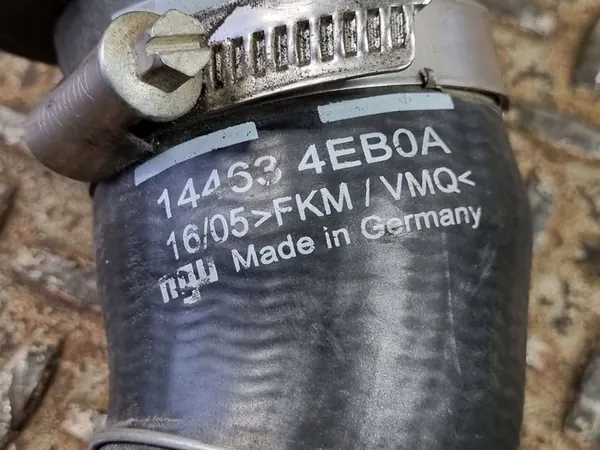 Nissan OE Luftschlauch image 4