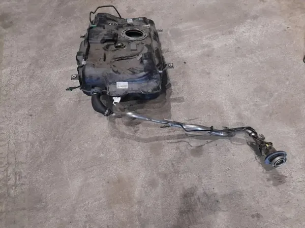 Tanque combustível Mercedes-Benz OEM A2464703001 - Usado image 2