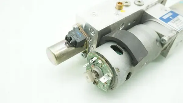 Begagnad Mercedes-Benz Takhydraulisk Pump OEM A1718000030 image 3