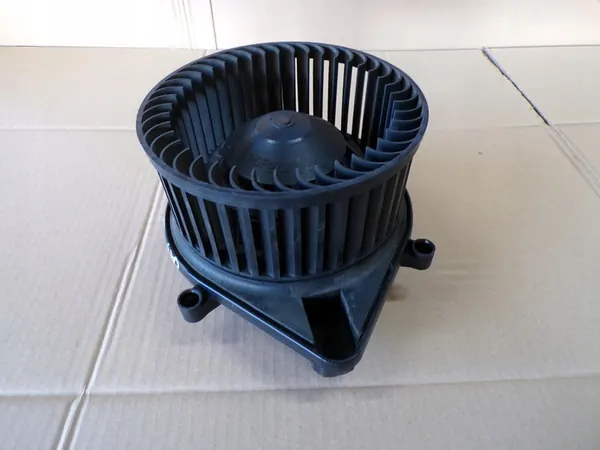 AUDI A4 B6 Ventilador de Aquecimento 8E1820021A image 6