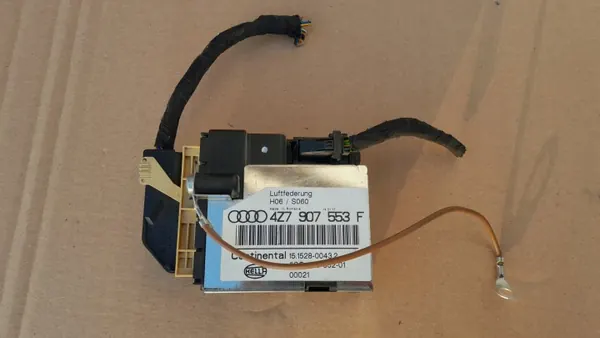 Módulo controle suspensão OEM 4Z7907553F - Audi A6 C5 image 2