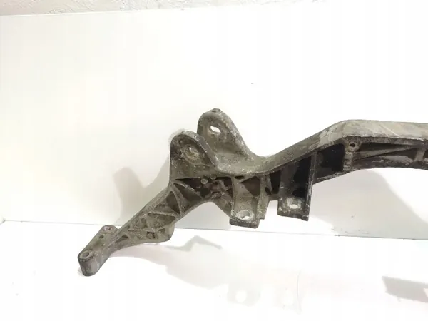 Porsche 928 keskuseinän kiinnike OEM RTX65132 image 3