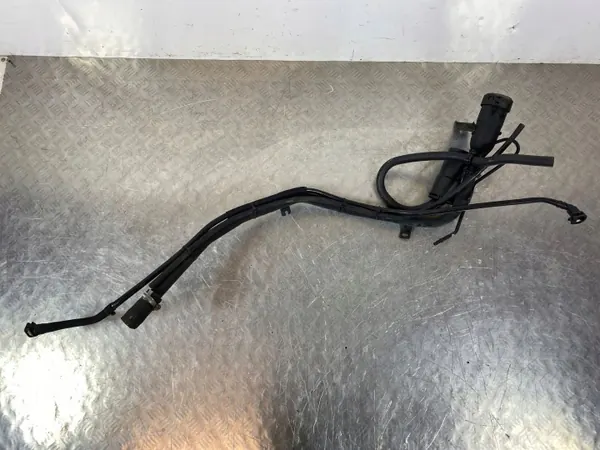 Jeep OE Tankstutzen OEM 068461478AA image 2