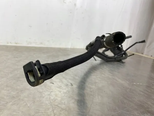 Jeep OE Tankstutzen OEM 068461478AA image 3