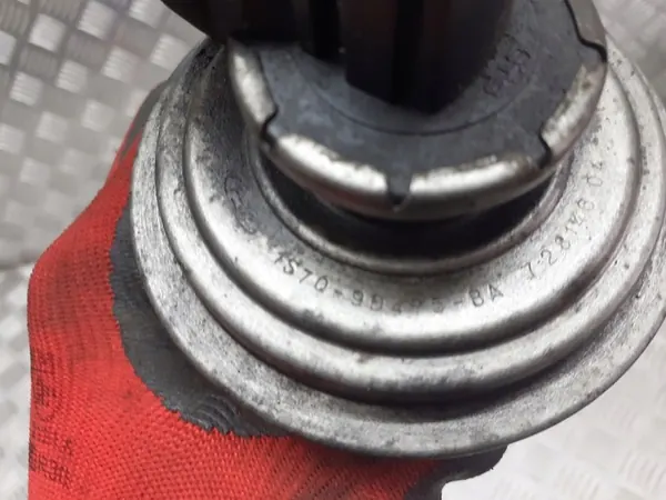 EGR-venttiili Ford Mondeo MK3 2.0 TDDI image 2