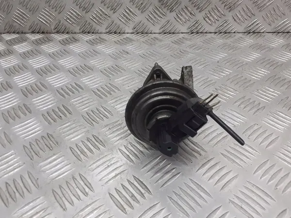 EGR-venttiili Ford Mondeo MK3 2.0 TDDI image 3