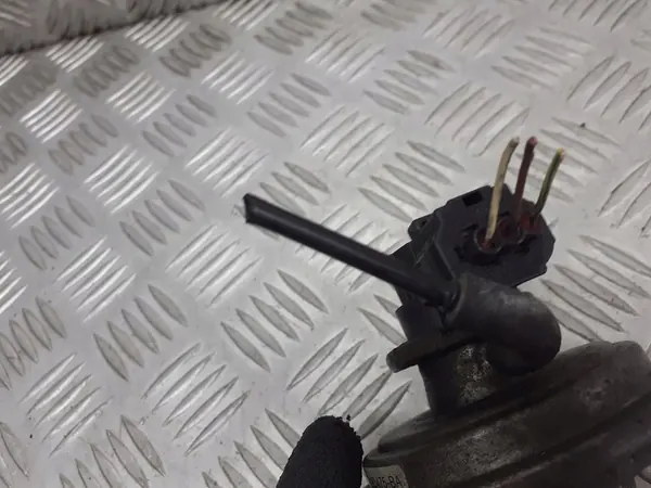 EGR-venttiili Ford Mondeo MK3 2.0 TDDI image 5