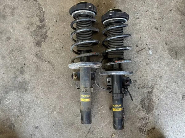 Kit Amortecedor Dianteiro OEM para Polo IV 9N image 2