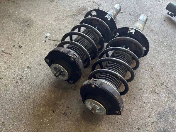 Kit Amortecedor Dianteiro OEM para Polo IV 9N image 3