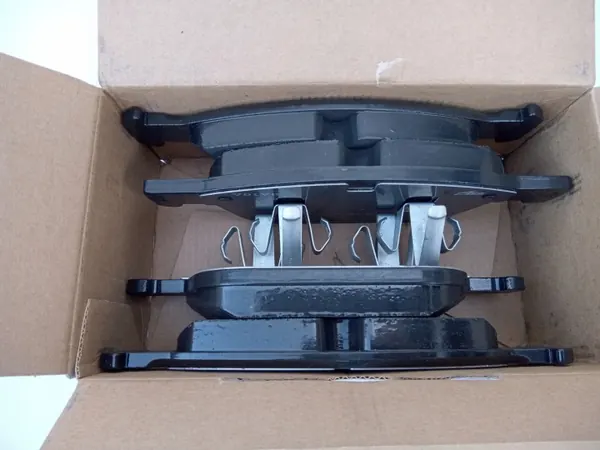 Pastilhas de travão dianteiras Volvo OE 90R-01452 - Usadas image 3