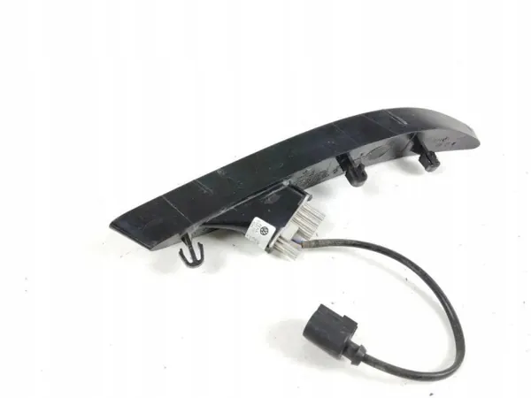 VW ID.3 vänster bakstöträffsreflektor OEM 10B945701 image 3