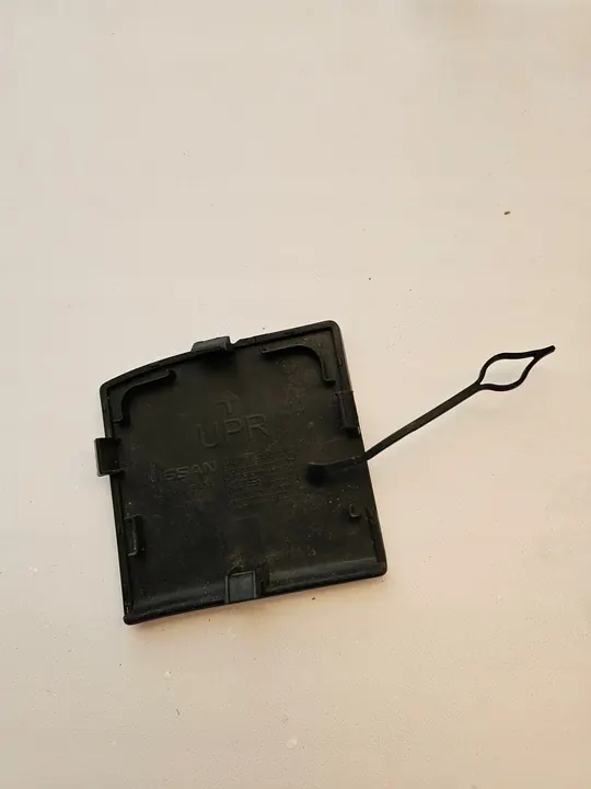 Copertura del gancio di traino anteriore Nissan Qashqai 2013-2017 image 2