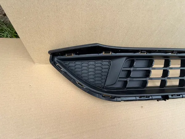 HYUNDAI I10 III Griglia Centrale Paraurti Anteriore image 2